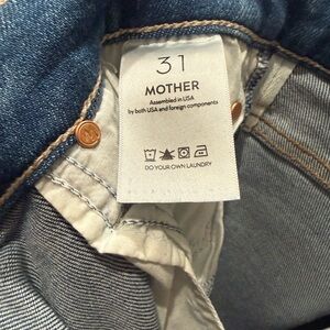 MOTHER Women's Blue Jeans
Size 31
$90.00